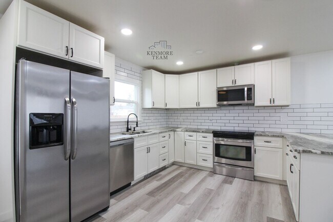 Building Photo - 3 Bed/1 Bath Duplex in Central Richland