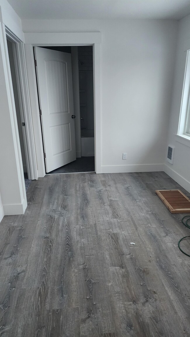 Building Photo - 6200 Smithson Rd