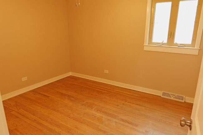 Building Photo - 8415 Laramie Ave