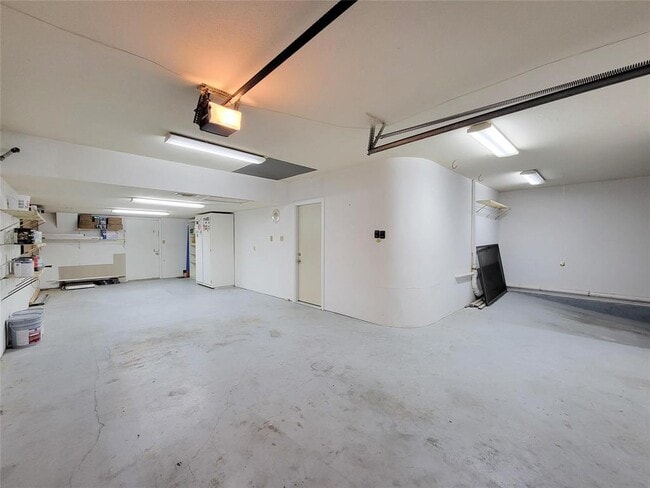 Building Photo - 18309 Sandy Cove Dr