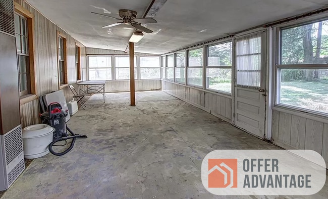 Building Photo - 7072 Oakwood Rd