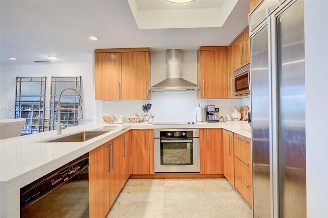 Building Photo - 3400 SW 27th Ave