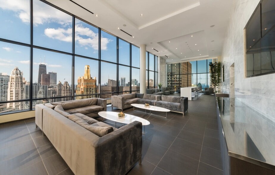 Building Photo - 180 N Michigan Ave