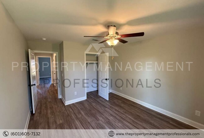 Building Photo - 563 Patrick Farms Dr