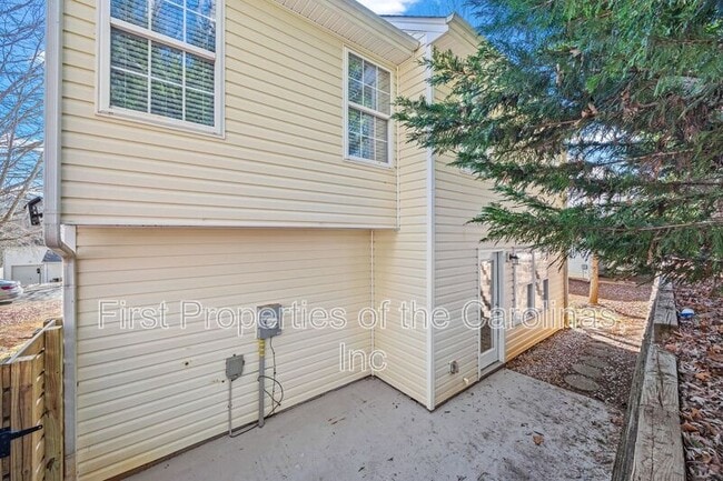 Building Photo - 1411 Swaying Branch Ln