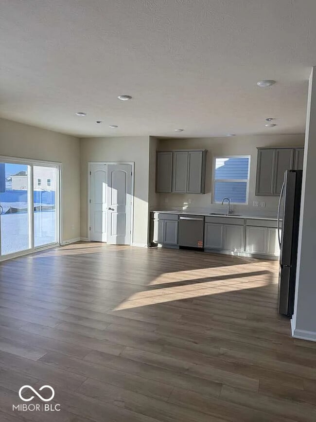 Building Photo - 3846 Riverstone Dr