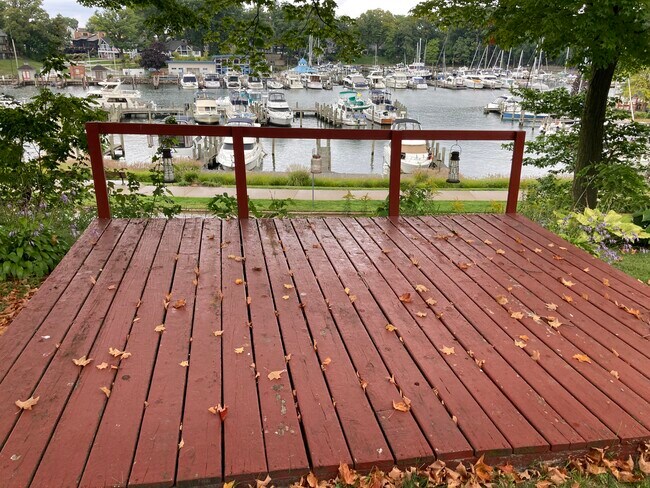 Shared deck with view of marina (boats and dock not included) - 317 Eagle St