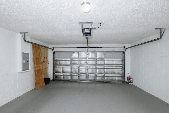 Building Photo - 16686 Corner Cove Way