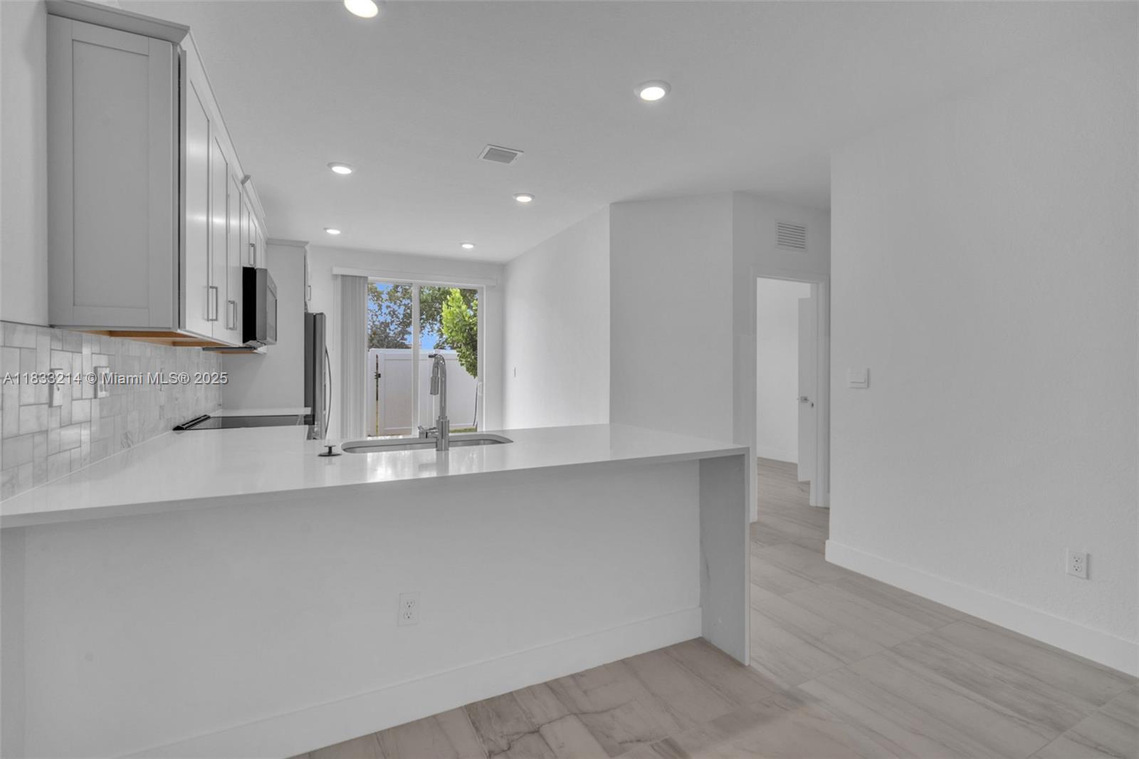 Building Photo - 142 SW 171st Way