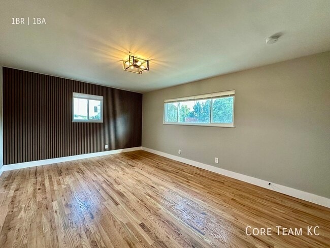 Primary Photo - 2320 W 47th Ave