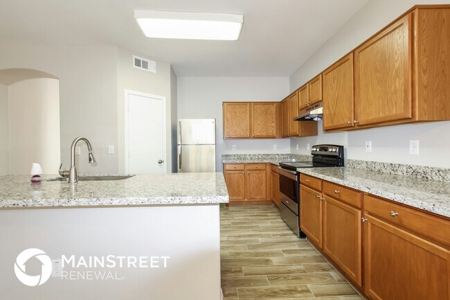 Building Photo - 12933 W Ash St