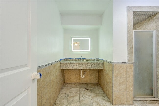 Building Photo - 2117 Willow Wisp Dr