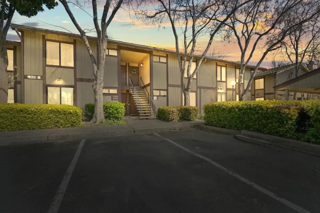 Building Photo - 6378 Joaquin Murieta Ave