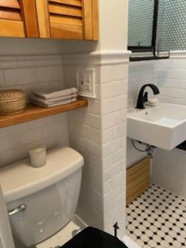 Building Photo - Charming 2-Bedroom Home in The Avenues!