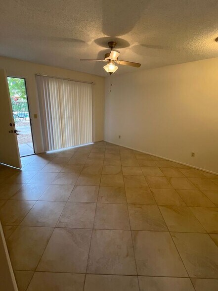 Building Photo - 1201 S McClintock Dr