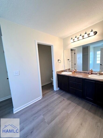 Building Photo - 60 Creekside Dr N West