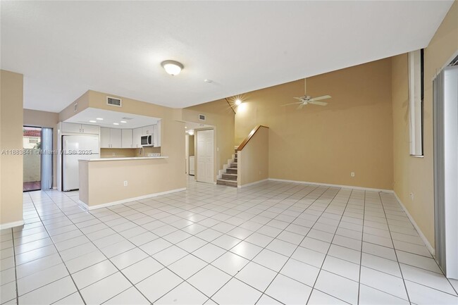 Building Photo - 3208 San Remo Cir