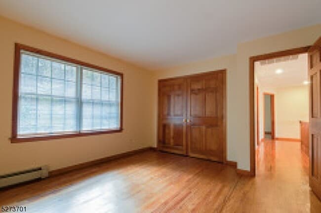 Building Photo - 860 Glen Rd