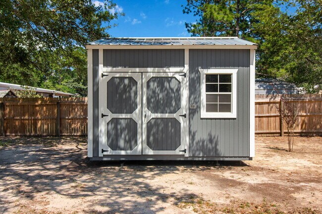 Building Photo - 396 Peachtree Cir