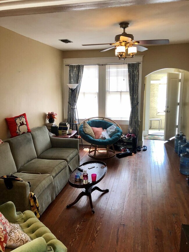 Building Photo - 6109-6111 Delord St.