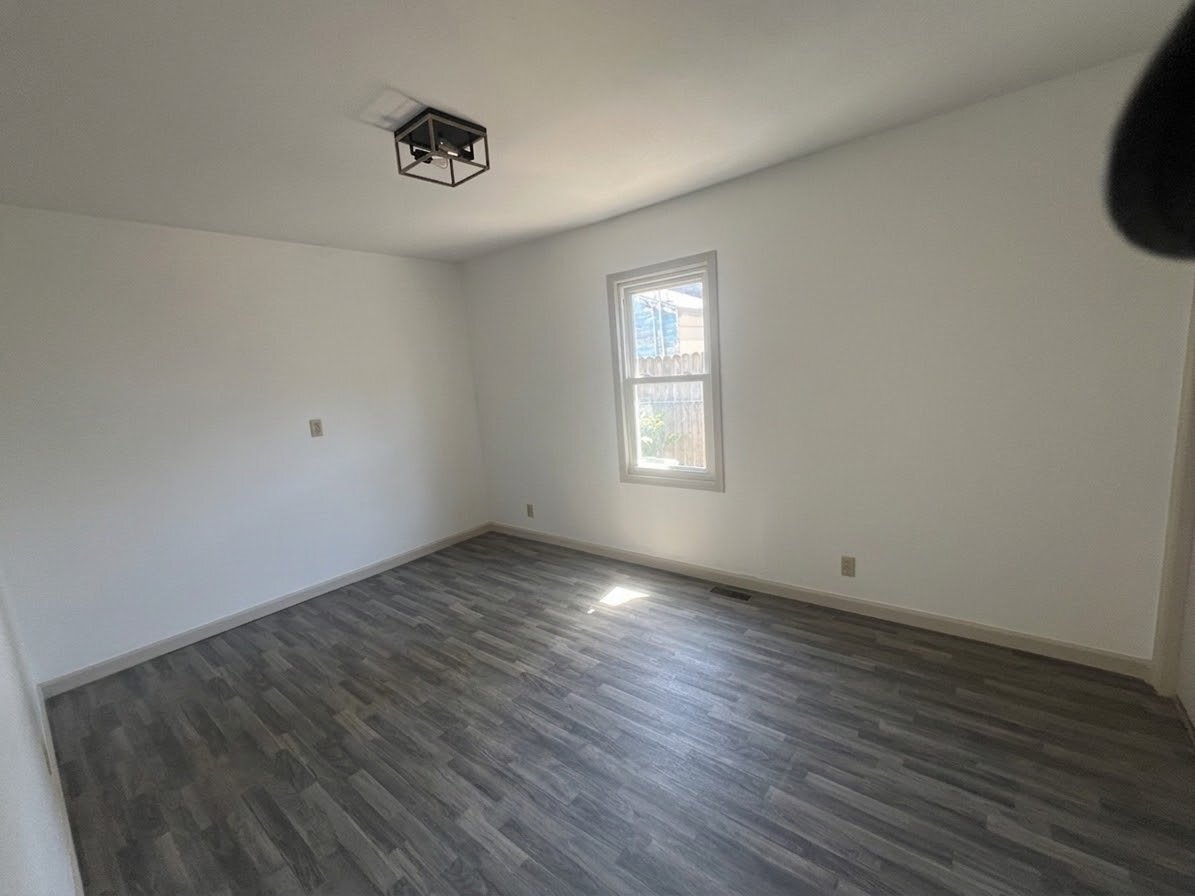 Building Photo - 4545 S Oak Ave