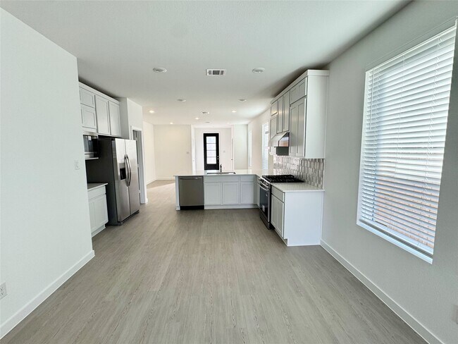 Building Photo - 5835 Majestic Sky Dr