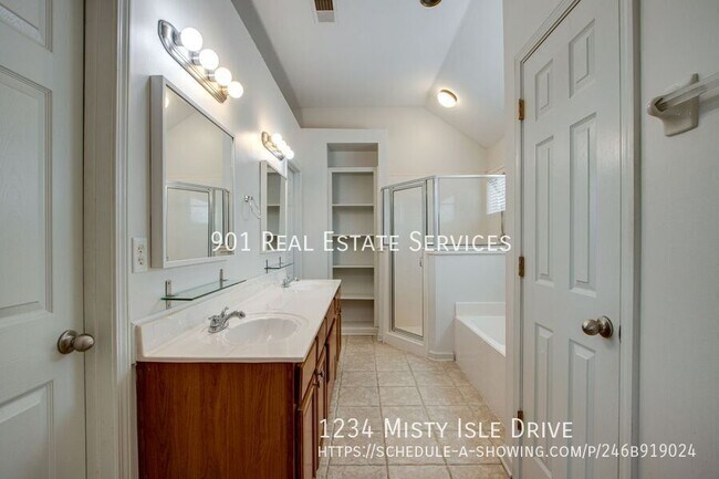 Building Photo - 1234 Misty Isle Dr