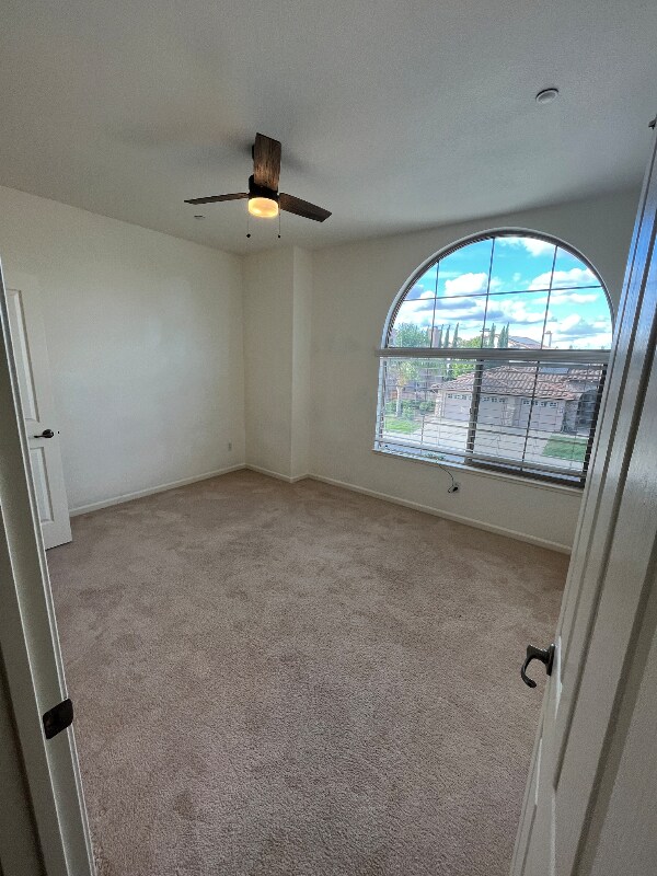 Building Photo - 1250 Earlton Ln