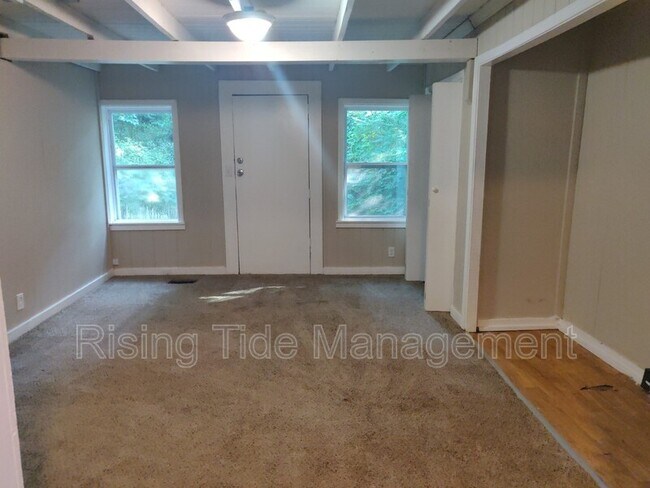 Building Photo - 701 84th St S