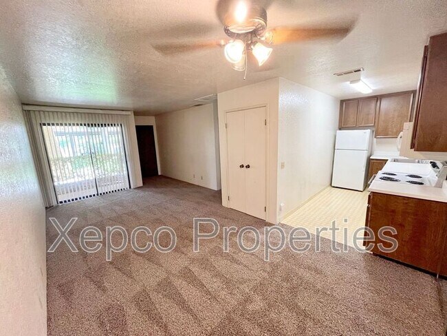 Building Photo - 751 N Los Felices Rd