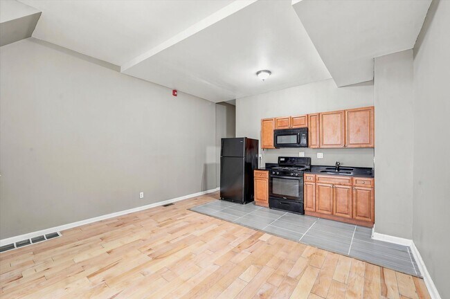 Building Photo - 2112 Orthodox St