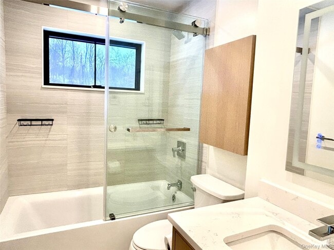 Building Photo - 49 Hackensack Heights Rd