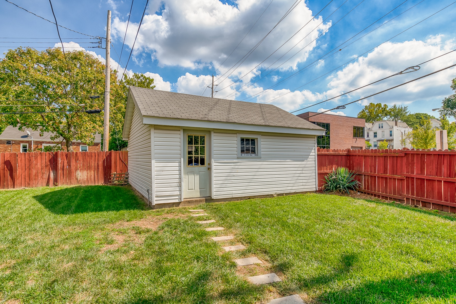Building Photo - 1126 Sanford Ave