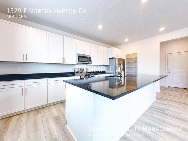 Building Photo - 1329 Northhampton Dr