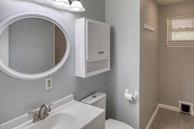 Building Photo - 28 Silverstone Cir