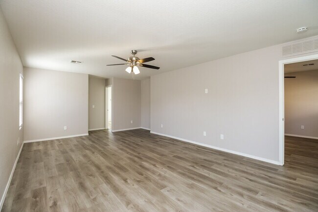 Building Photo - 8453 E Keats Ave