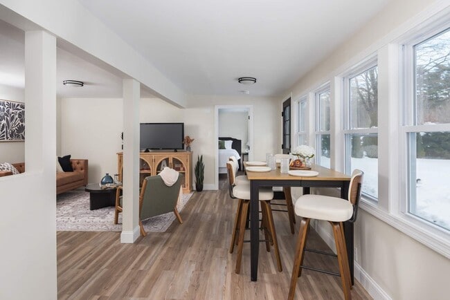 Building Photo - opportunity in South Carver!!