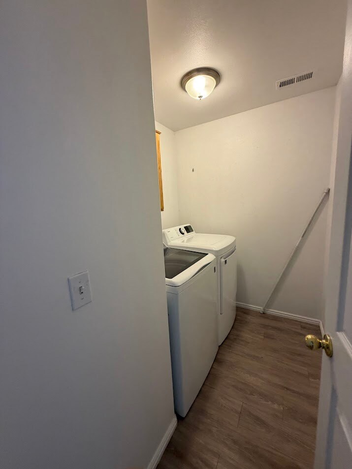 Building Photo - 1193 W 400 S