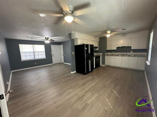 Building Photo - 503 Coventry Ct