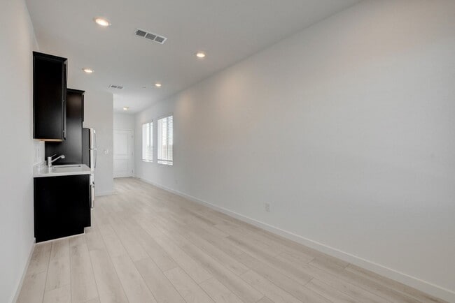 Building Photo - NEW NEXT GEN 4 Bedroom, 2 Story Home in CADENCE!