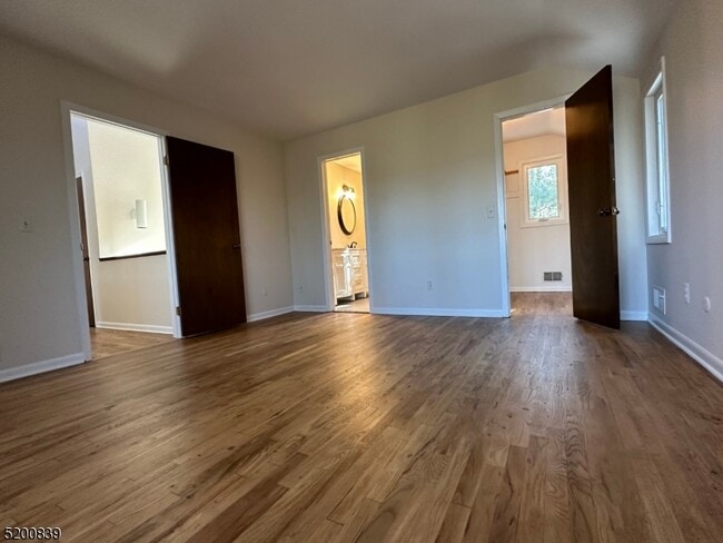 Building Photo - 54 Water St