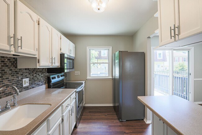 Building Photo - 11 Pawleys Ct