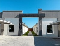 Building Photo - 16 Angelina Dr