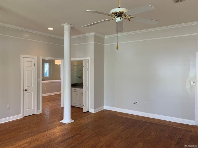 Building Photo - 1425 Blairwood