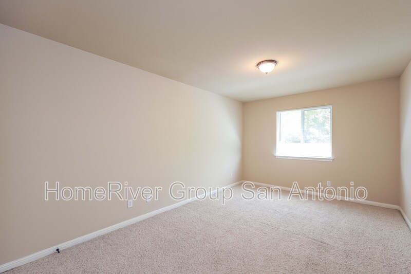 Building Photo - 1226 Golf Canyon