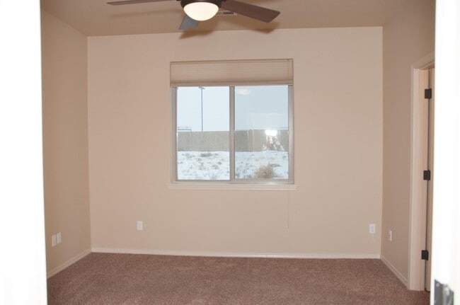 Building Photo - 3 bd. 2 bath Rambler Available November 10!