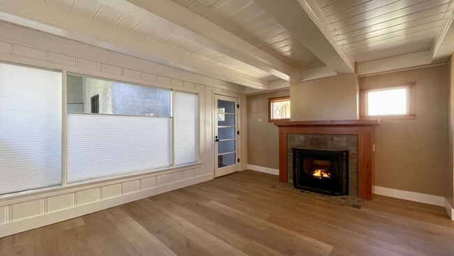 Building Photo - 1453 Lizzie St