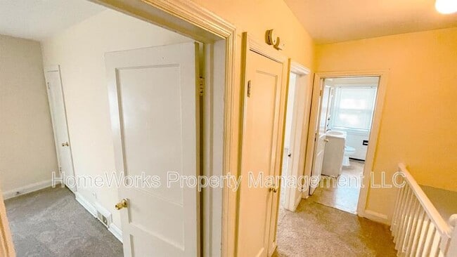 Building Photo - 4012 Clarks Ln