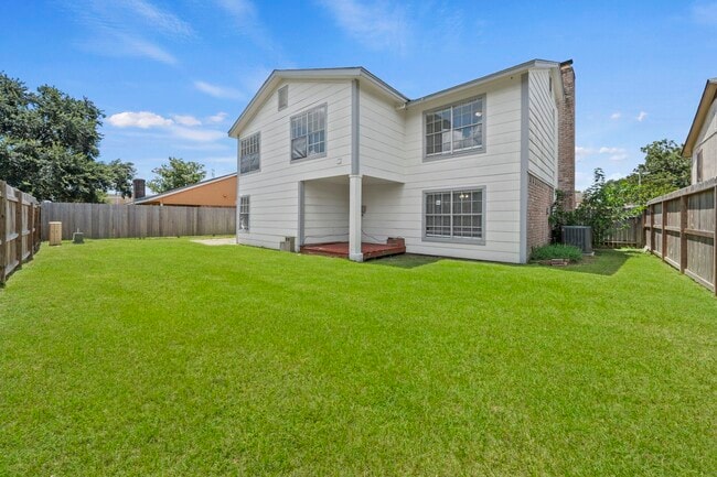 Building Photo - 16723 Running Quail Ct