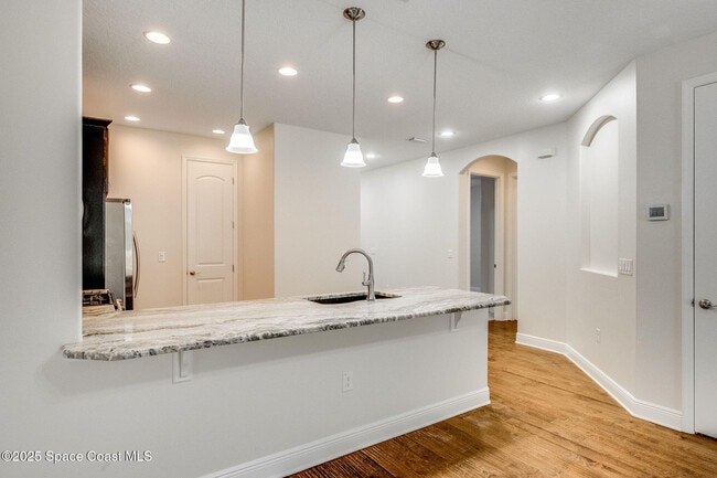 Building Photo - 8233 Loren Cove Dr